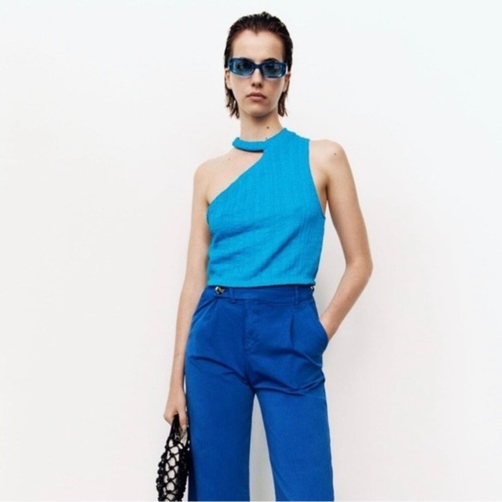 Zara NWT Women's Asymmetrical Boho Hippie Cut Out Cable Knit Blue Crop Top M